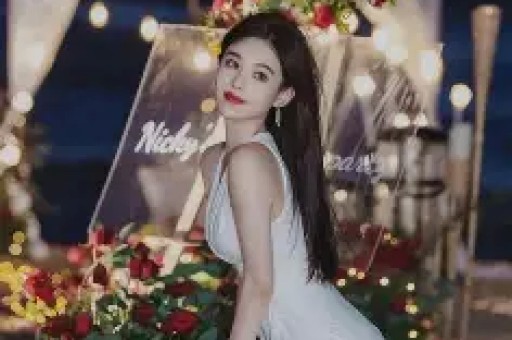 关晓彤李昀锐吻戏花絮封神细节揭秘背后的专业功底！电视剧耀眼