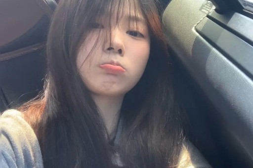 《老师胸乳❌❌❌网站》免费观看