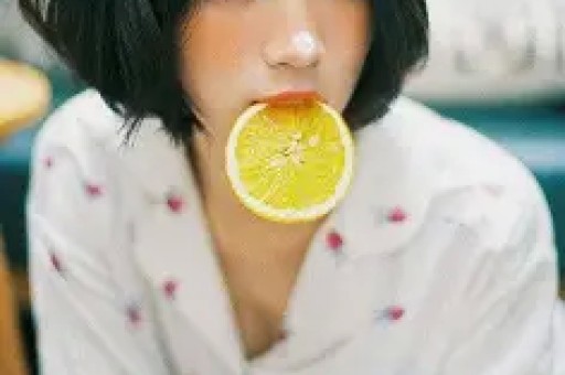 周星驰新片《女足》拍摄现场曝光：简陋设备引发全民大讨论星爷葫芦里卖的什么药？